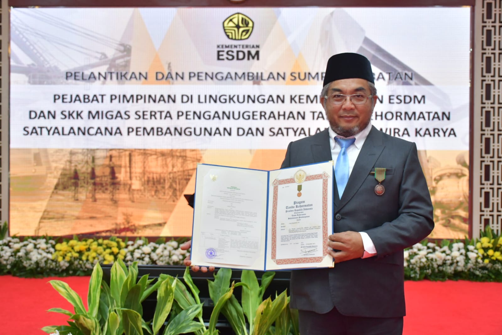 Gemilang! Pertamina Patra Niaga Kilang Cilacap Raih Satyalancana Pembangunan dari Presiden RI Berkat Transformasi Dusun Bondan