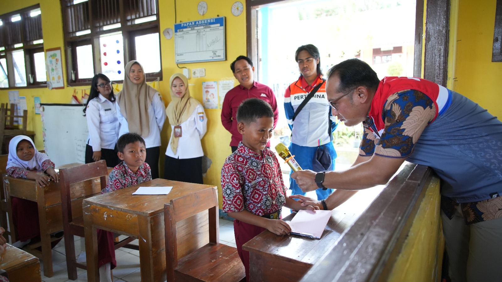 Hari Anak Nasional 2026, Relpi Pertamina RU Cilacap Dukung Pemenuhan Fasilitas Belajar Anak melalui Tebar 4.0
